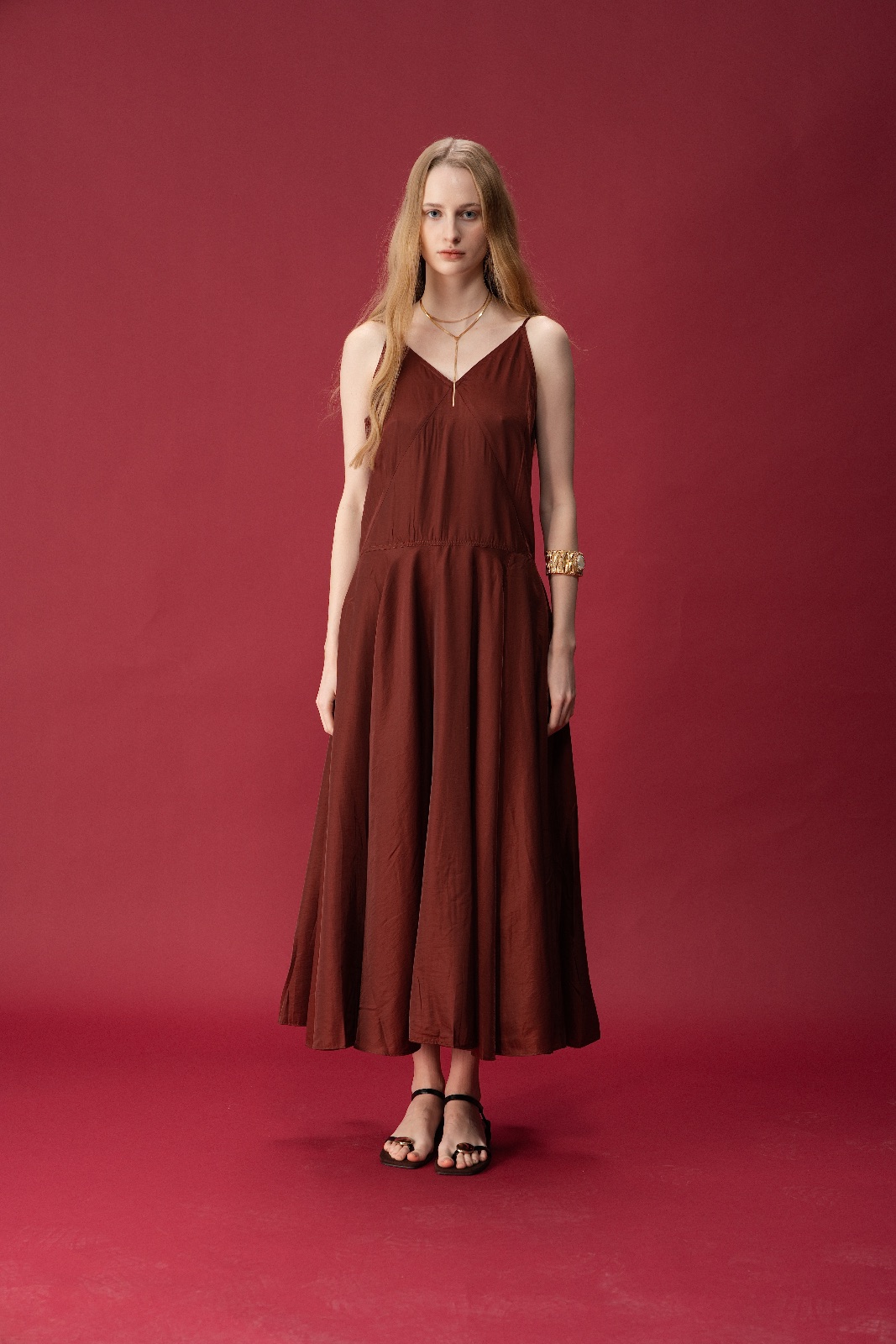 Dari — Revue Management model, photo 9
